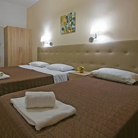 Stavros Next To Gouvia Marina Kontokali