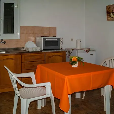 Stavros Next To Gouvia Marina Aparthotel