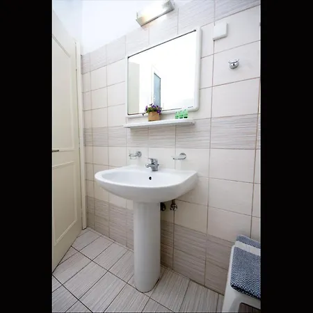 Stavros Next To Gouvia Marina Apart Otel 3*