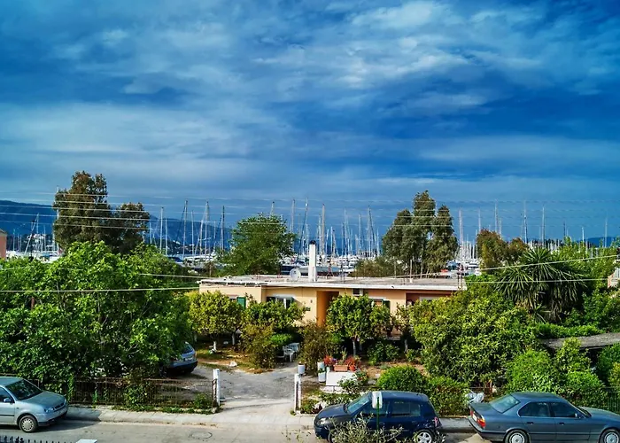 Stavros Next To Gouvia Marina Apartmanhotel 3*