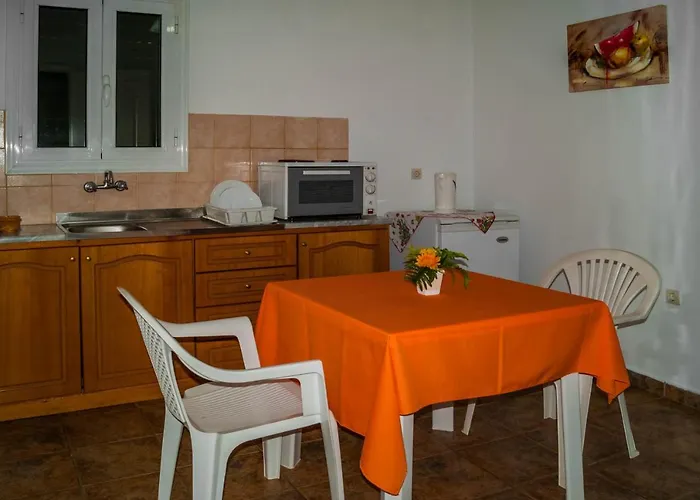 Stavros Next To Gouvia Marina Apartmanhotel