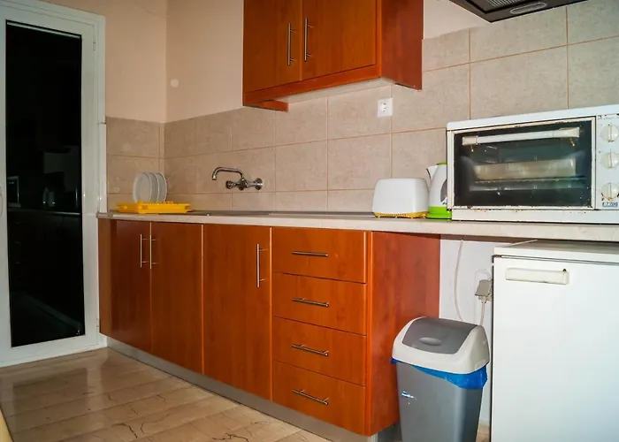 Stavros Next To Gouvia Marina Apartmanhotel 3*