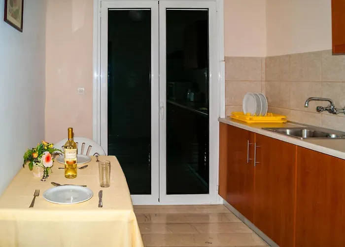 Stavros Next To Gouvia Marina Apartmanhotel 3*
